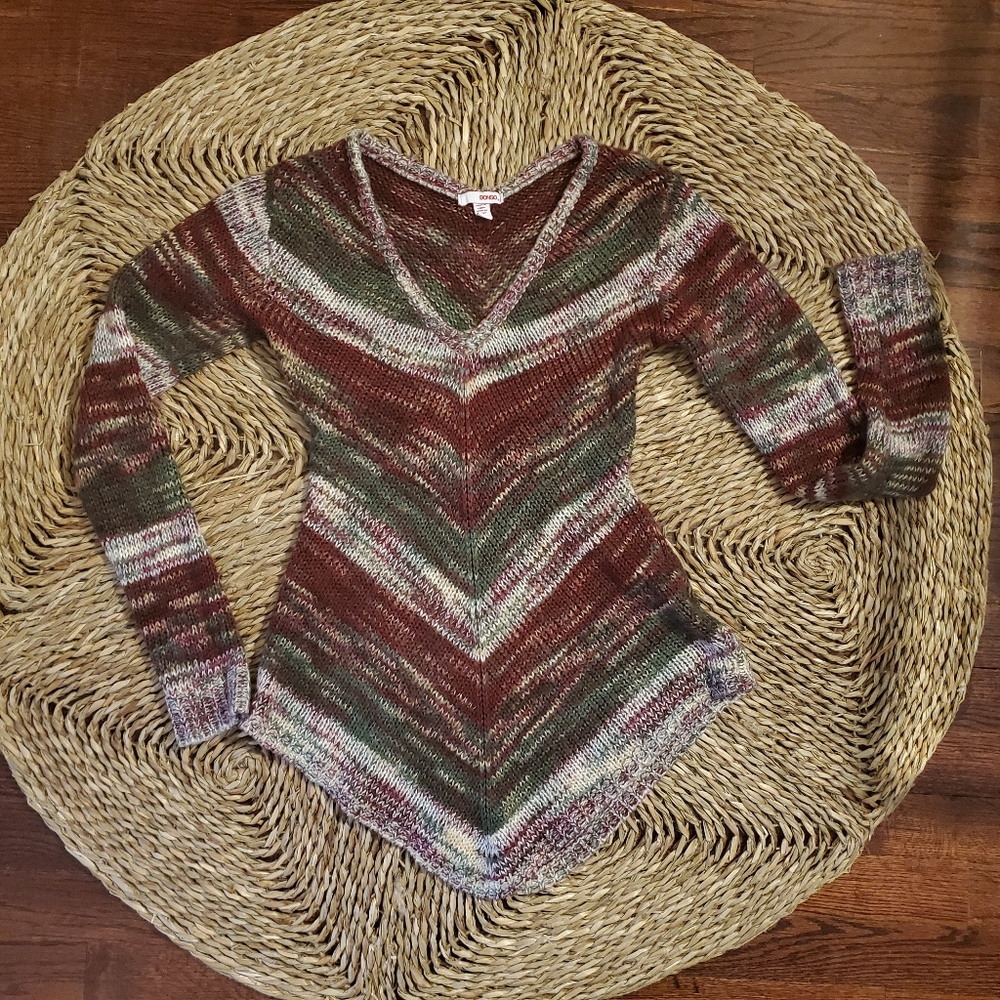 V-neck BONGO knit sweater